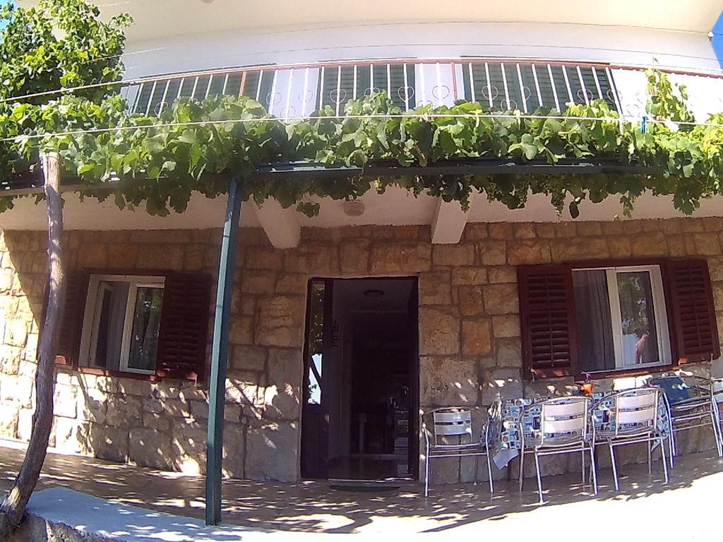 Apartments Ivana I Darko Omis Bagian luar foto