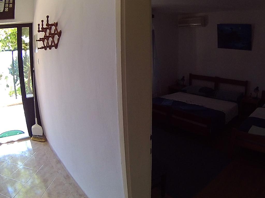 Apartments Ivana I Darko Omis Bagian luar foto